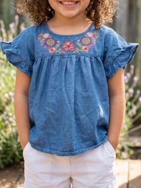 Vince Camuto Girls Denim Blue Embroidered Flutter Sleeve Top Size 7